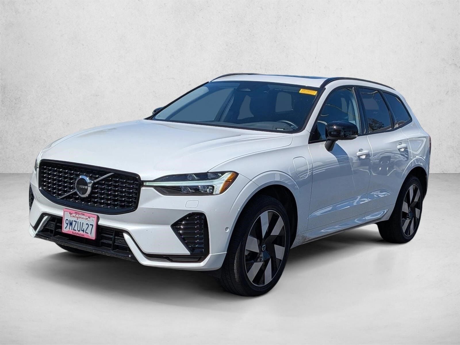 2025 VOLVO XC60