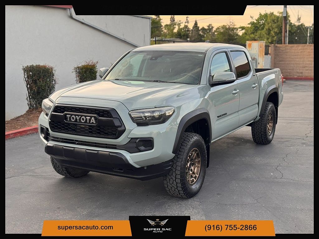 2022 TOYOTA Tacoma