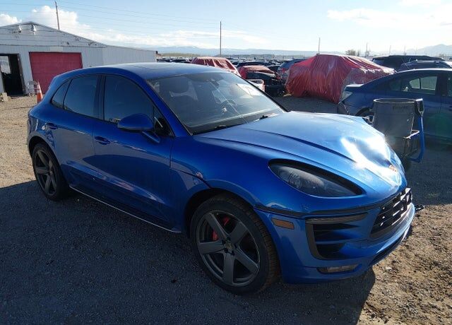 2015 PORSCHE Macan