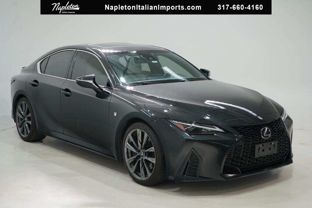 2022 LEXUS IS