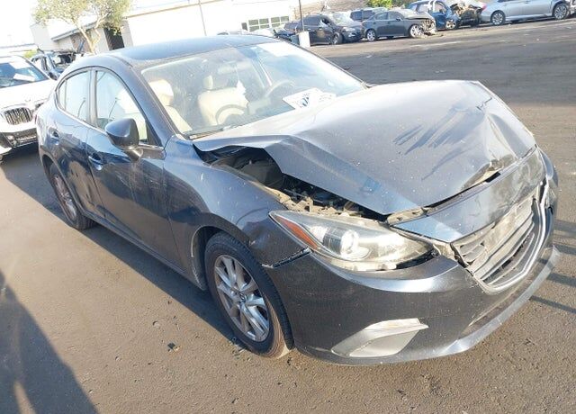 2016 MAZDA Mazda3