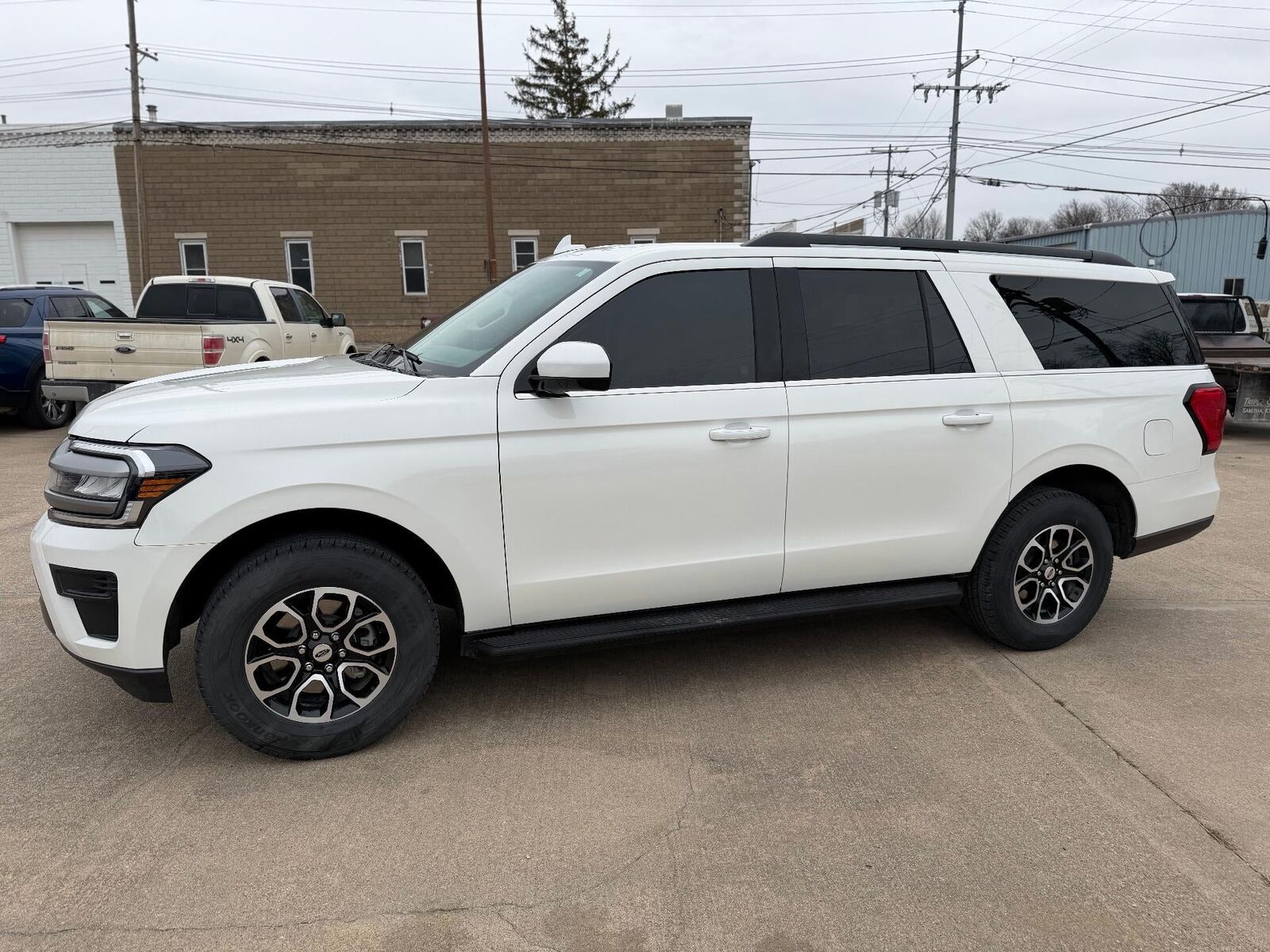 2024 FORD Expedition