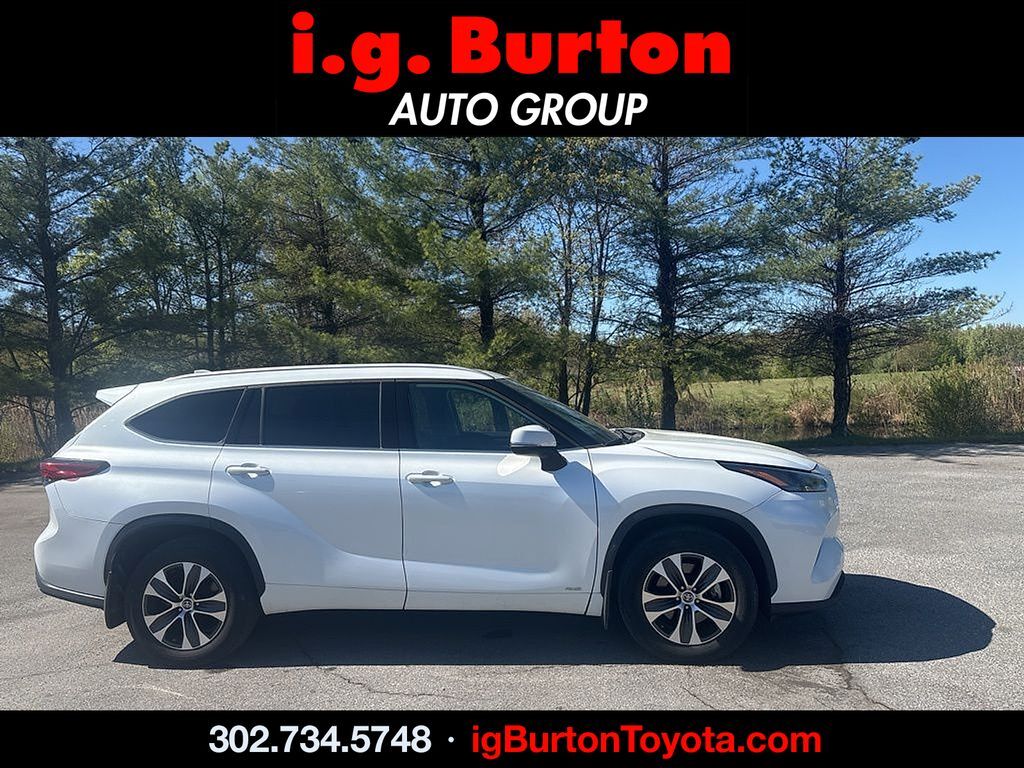 2022 TOYOTA Highlander