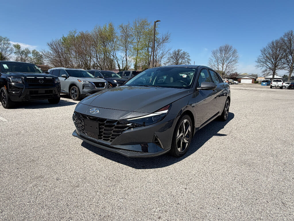 2023 HYUNDAI Elantra
