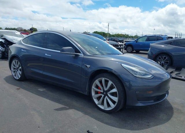 2018 TESLA Model 3