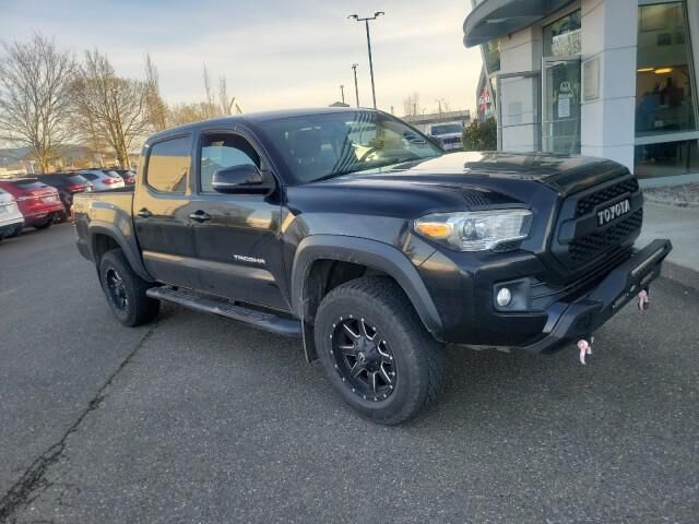 2017 TOYOTA Tacoma