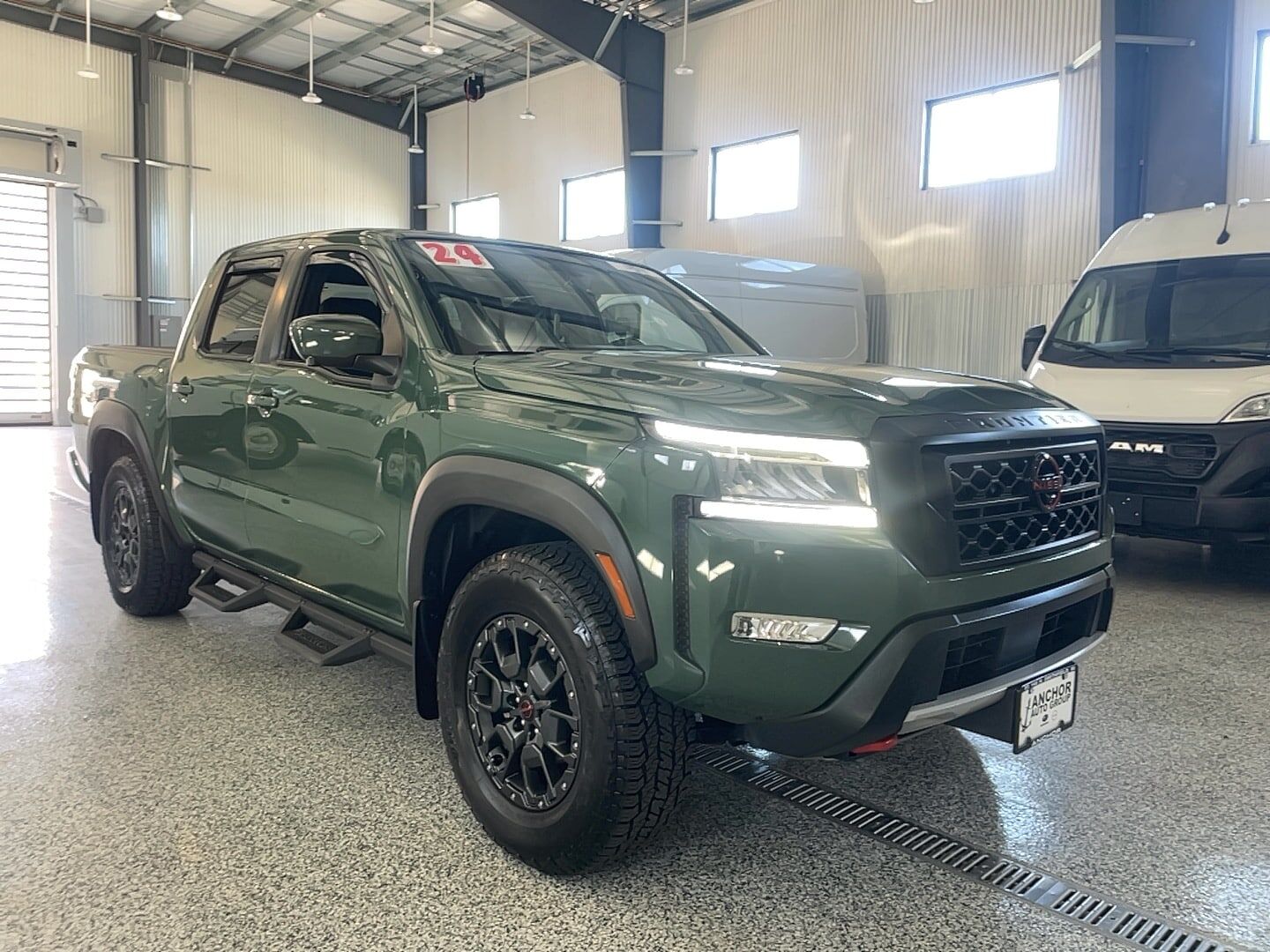 2024 NISSAN Frontier
