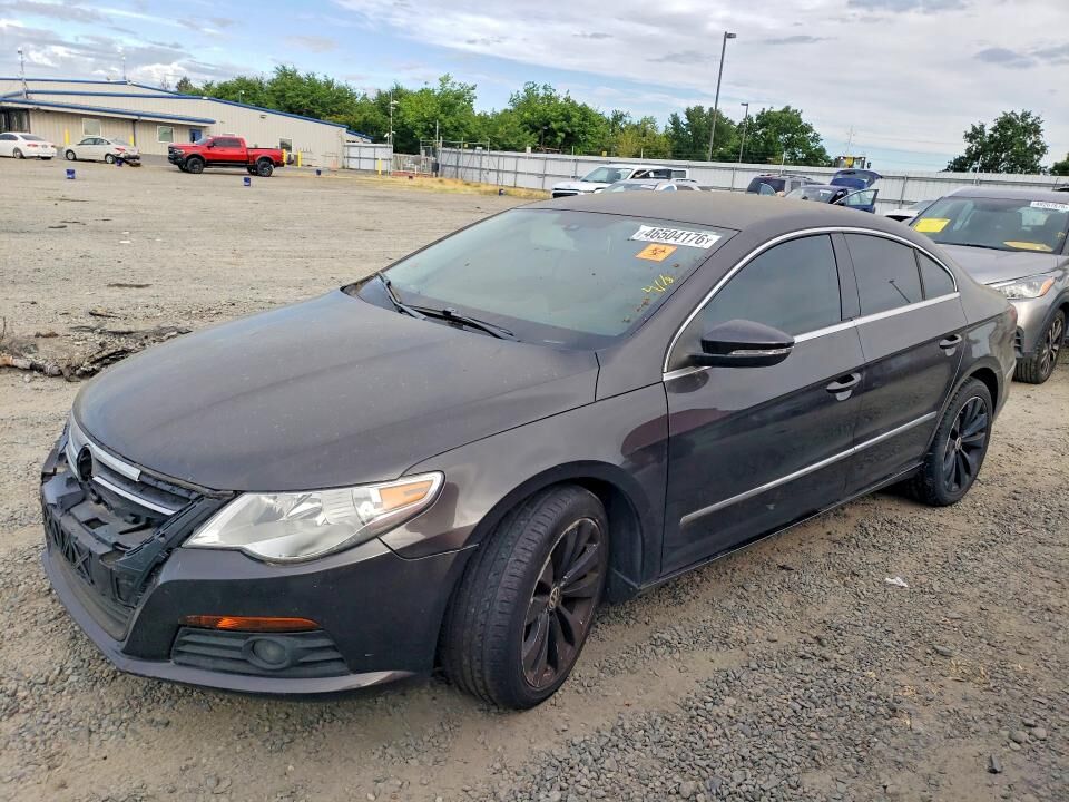 2010 VOLKSWAGEN Passat