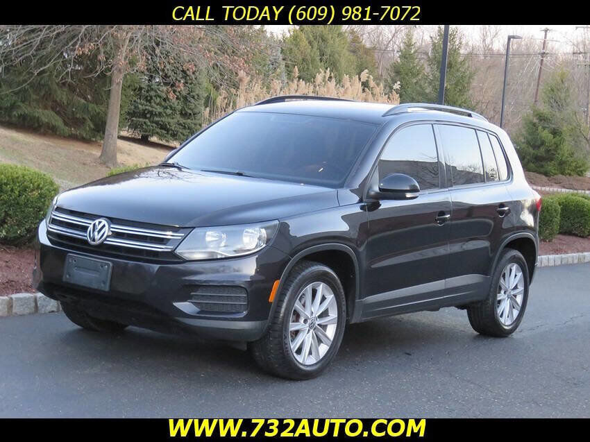 2017 VOLKSWAGEN Tiguan