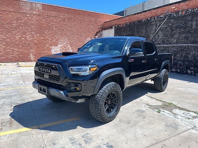 2020 TOYOTA Tacoma