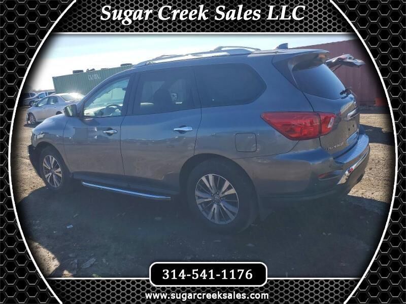 2020 NISSAN Pathfinder