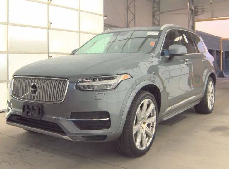 2017 VOLVO XC90
