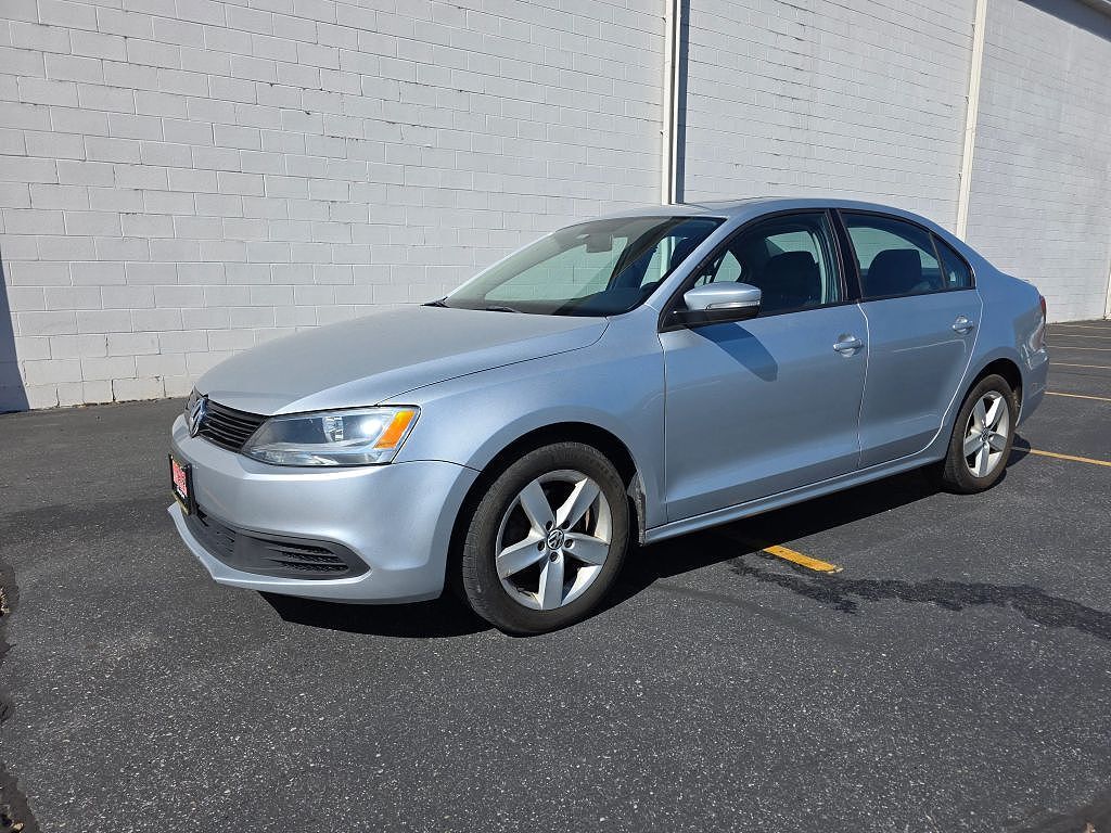 2011 VOLKSWAGEN Jetta