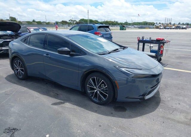 2025 TOYOTA PRIUS