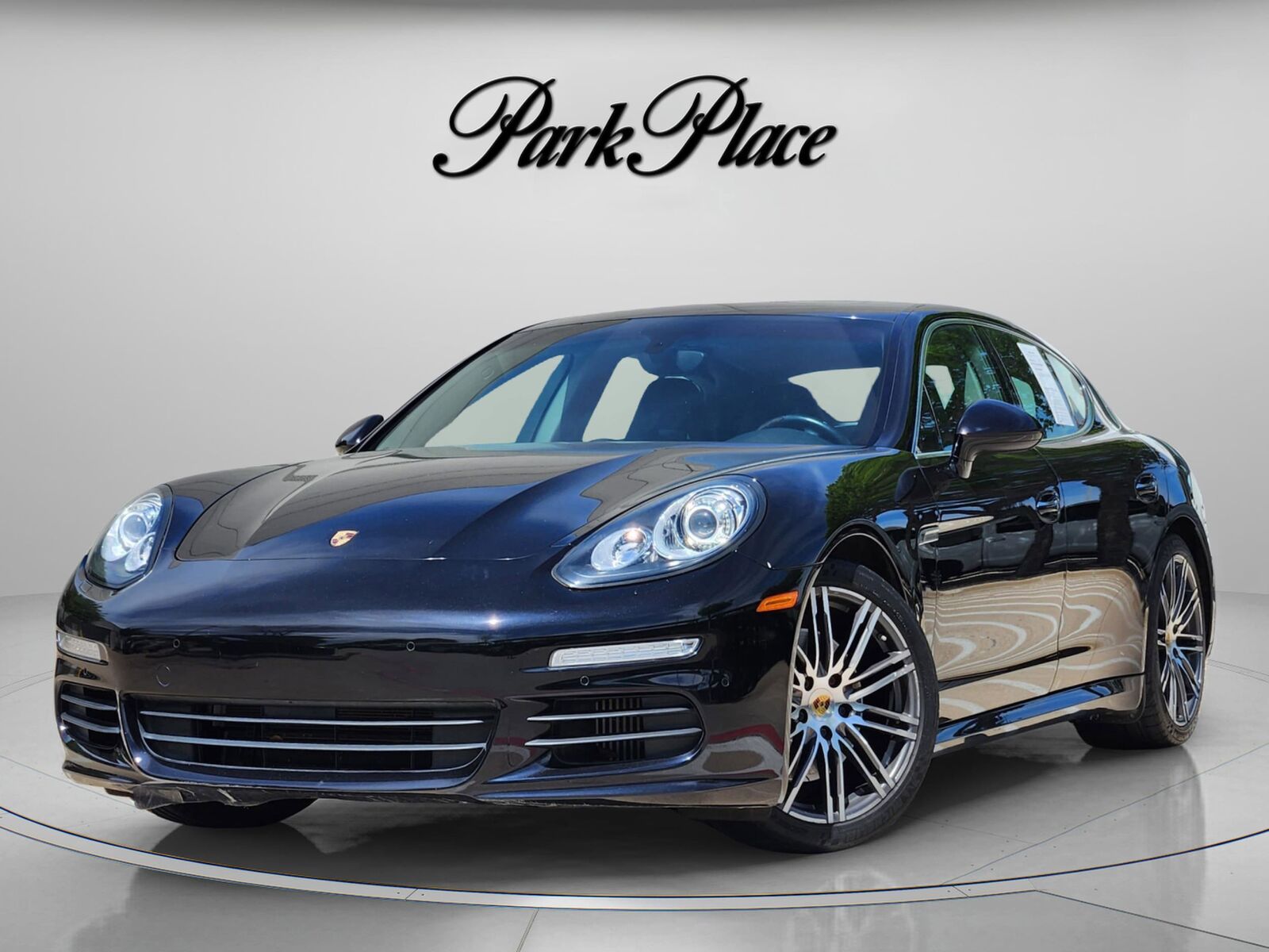2015 PORSCHE Panamera