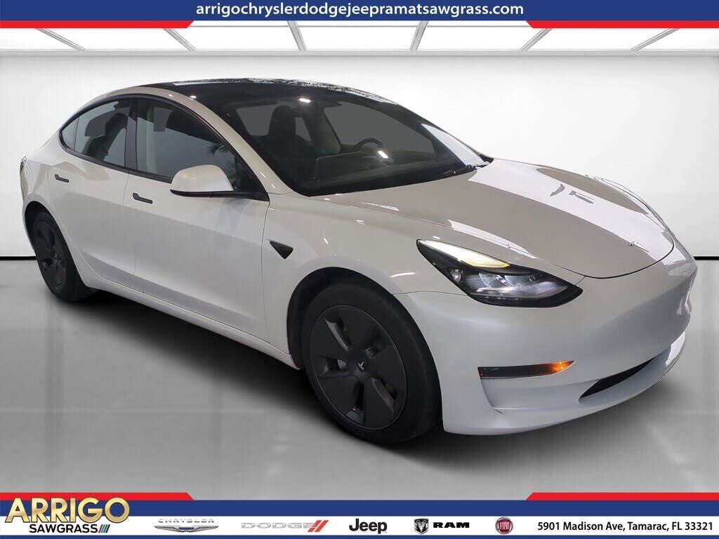 2023 TESLA Model 3