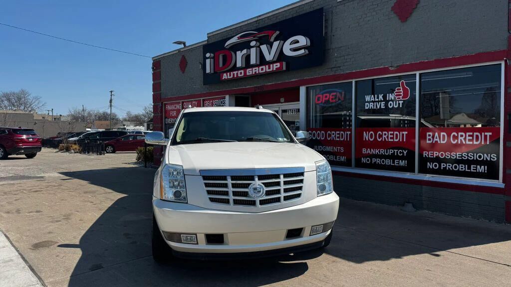 2011 CADILLAC Escalade