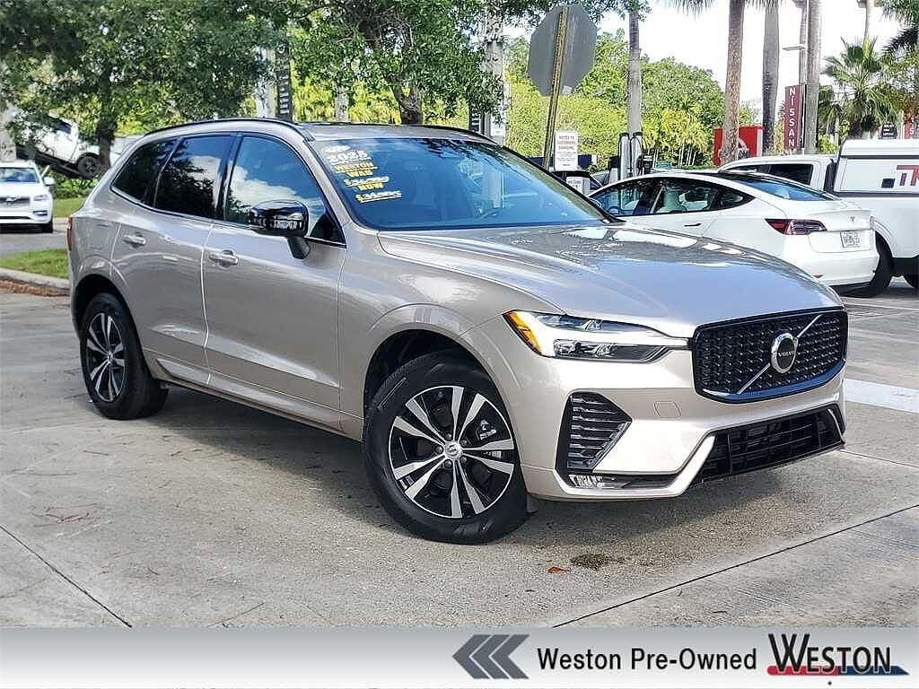 2025 VOLVO XC60