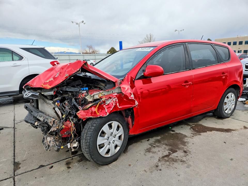 2010 HYUNDAI Elantra Touring