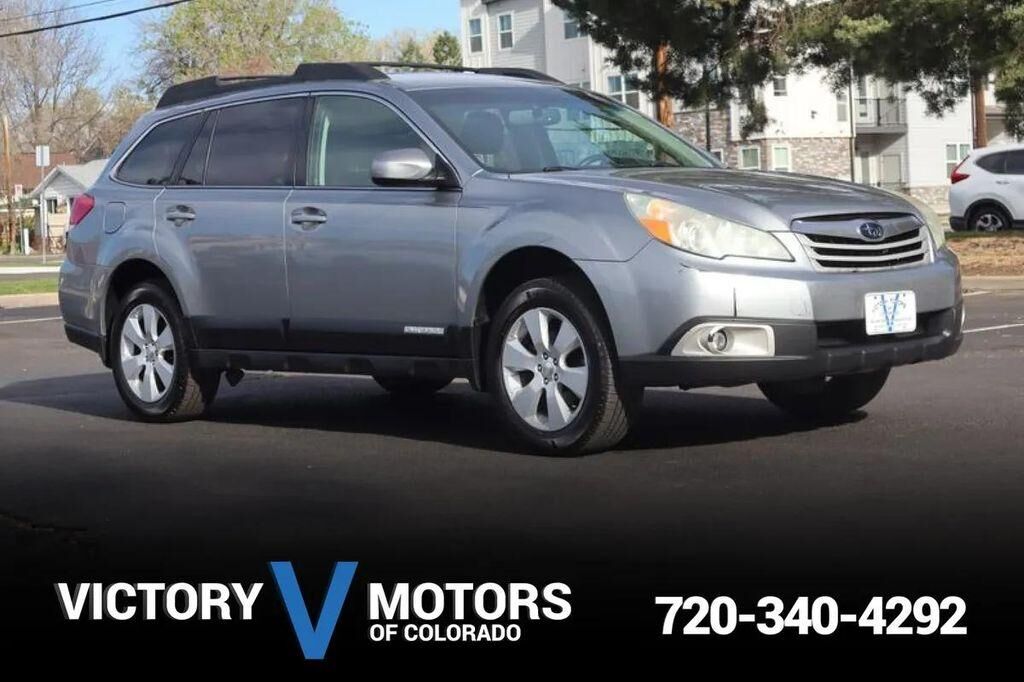2011 SUBARU Outback