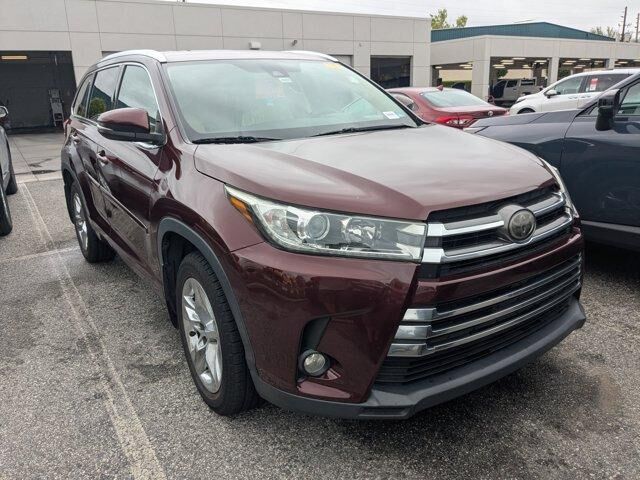 2017 TOYOTA Highlander