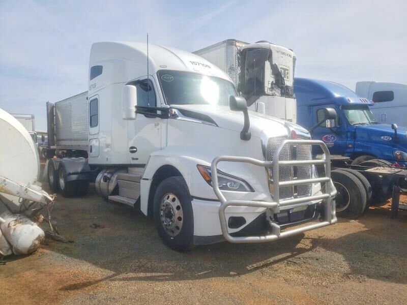 2025 KENWORTH T680