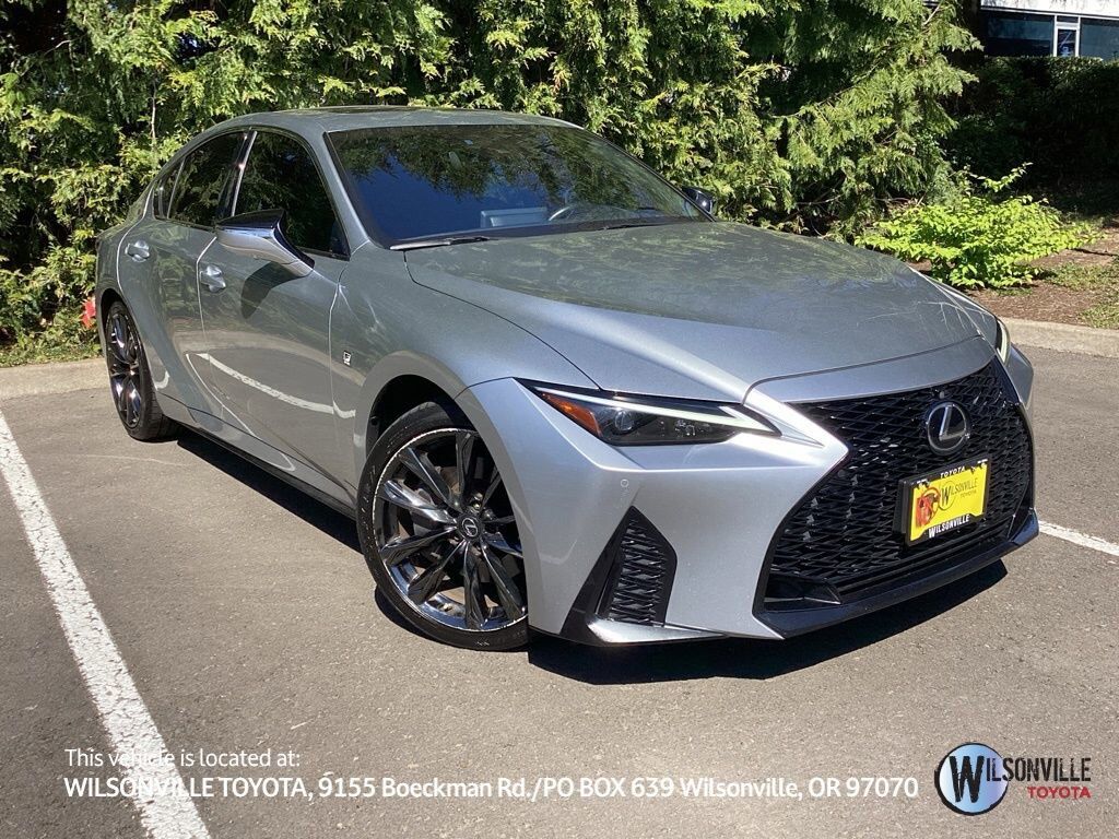 2021 LEXUS IS