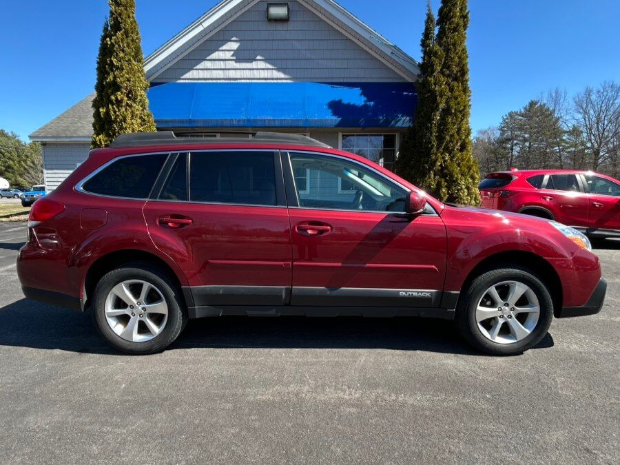 2014 SUBARU Outback