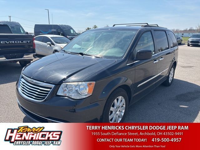 2016 CHRYSLER Town and Country