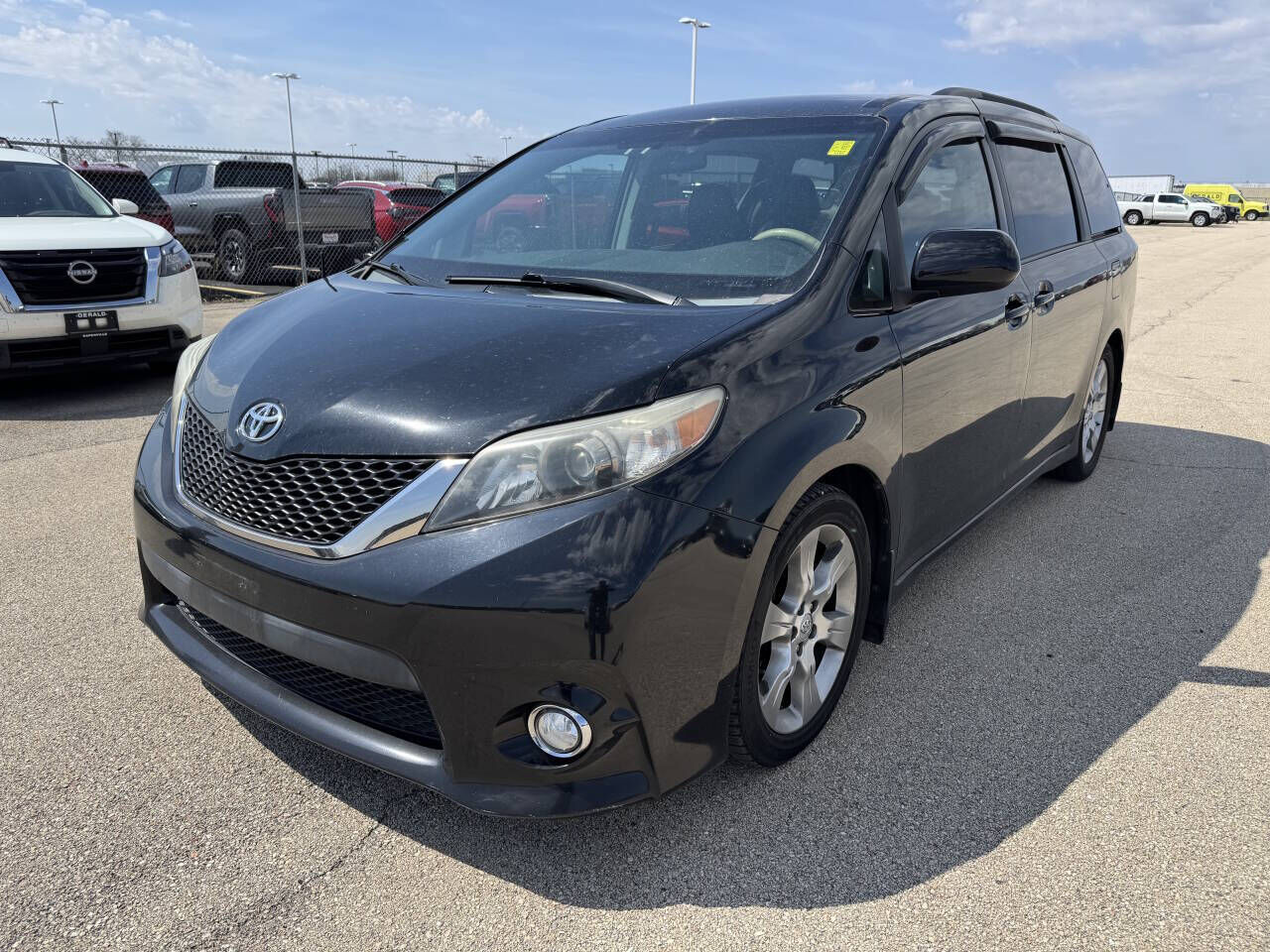 2011 TOYOTA Sienna
