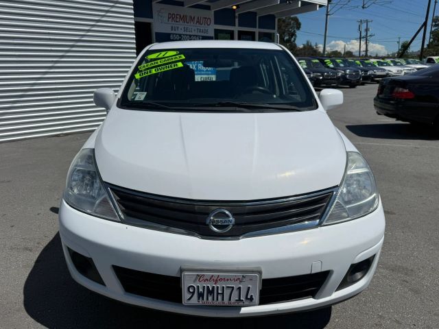 2011 NISSAN Versa
