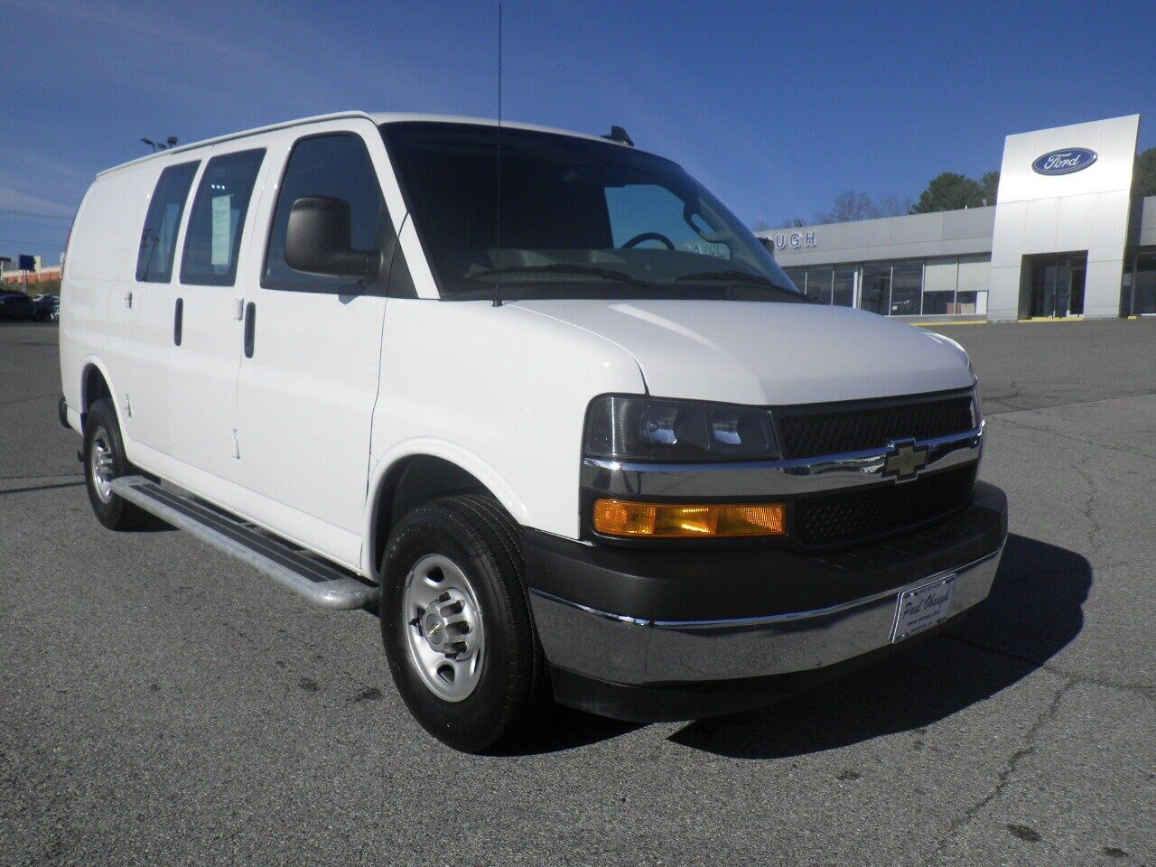 2024 CHEVROLET Express