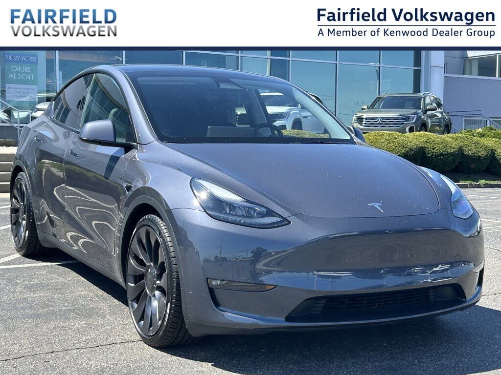 2023 TESLA Model Y