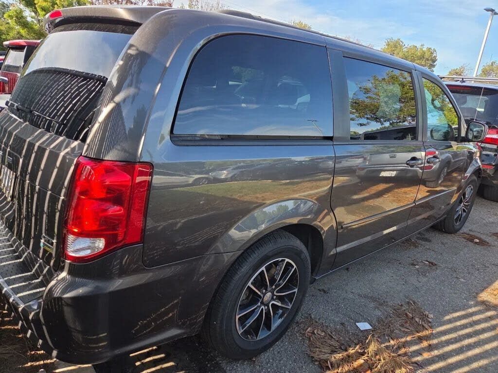 2017 DODGE Grand Caravan