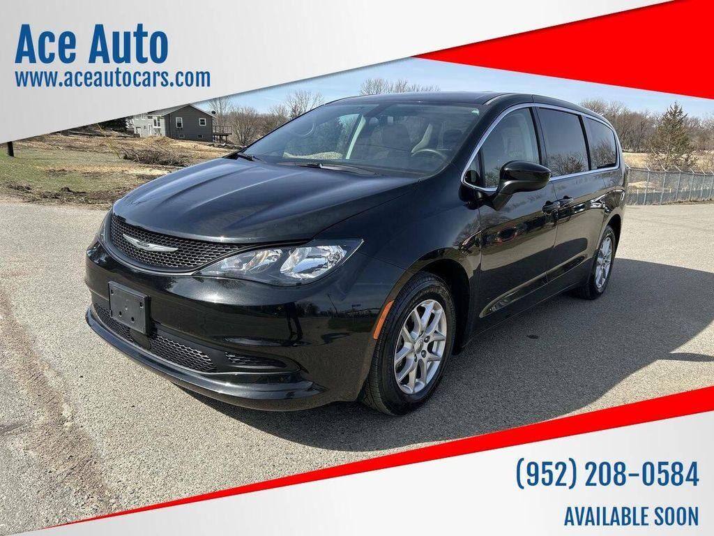 2022 CHRYSLER Voyager