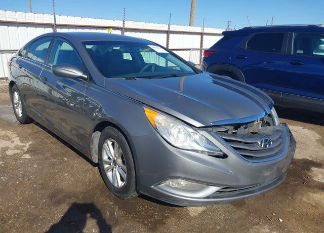 2013 HYUNDAI Sonata