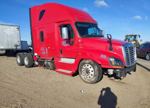 2016 FREIGHTLINER Cascadia