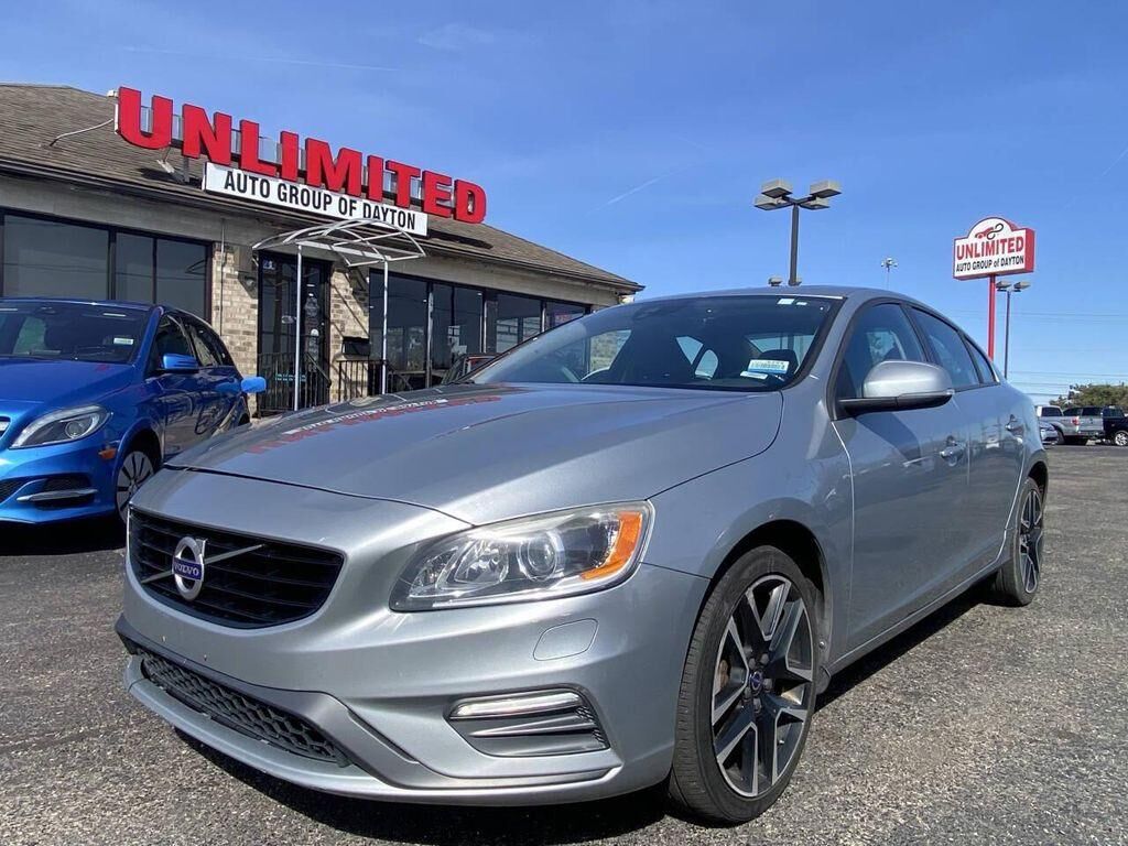 2017 VOLVO S60