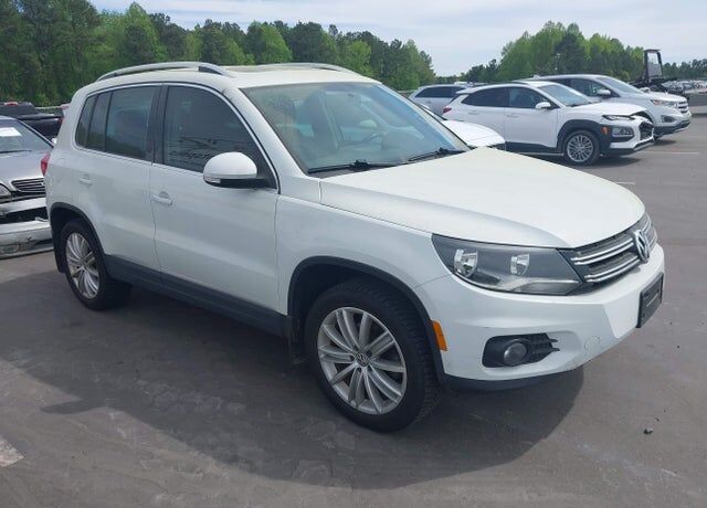 2015 VOLKSWAGEN Tiguan
