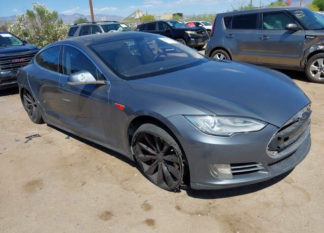2013 TESLA Model S