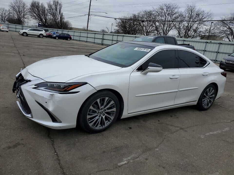 2019 LEXUS ES