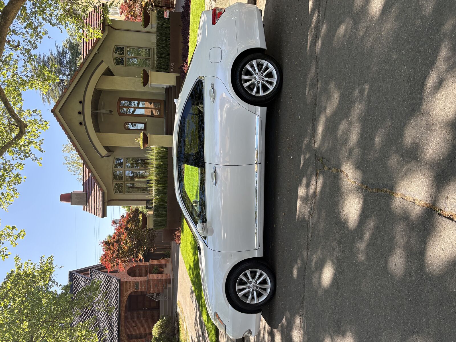 2011 LEXUS ES