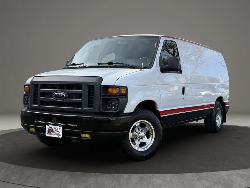 2013 FORD E-150