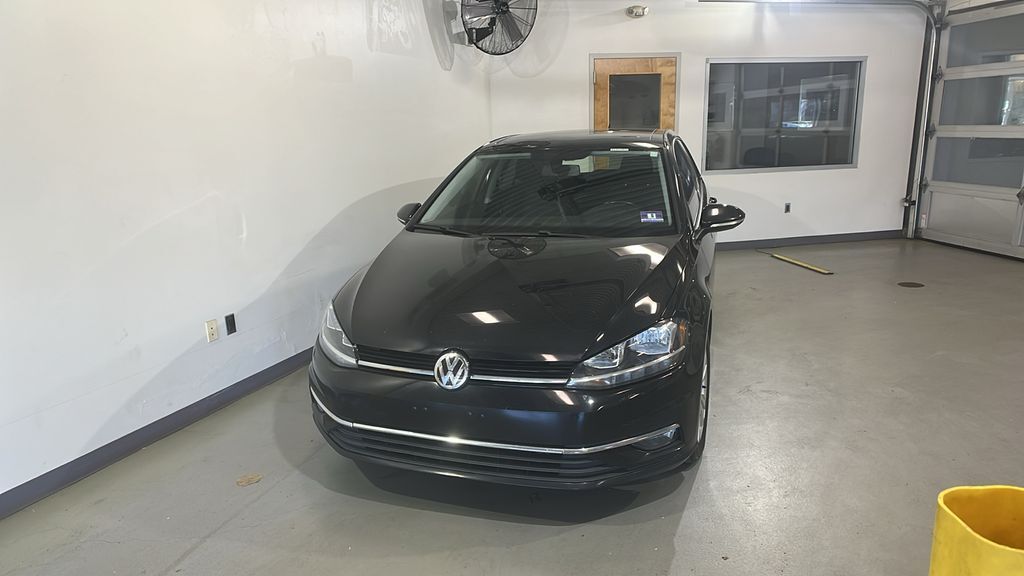 2018 VOLKSWAGEN Golf