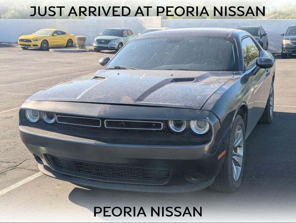 2017 DODGE Challenger