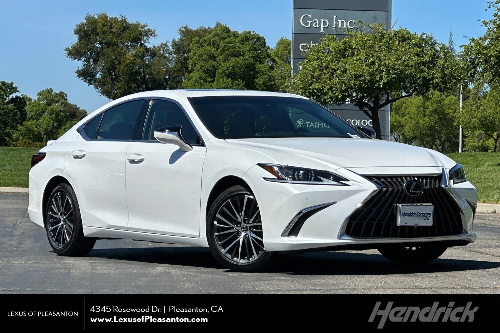 2025 LEXUS ES