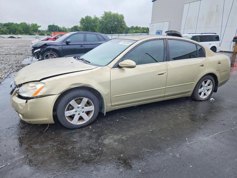 2002 NISSAN Altima