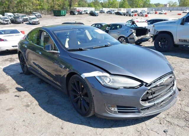 2014 TESLA Model S