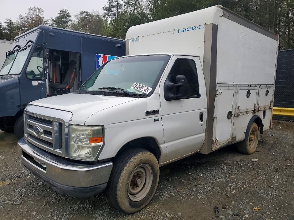2010 FORD E-350