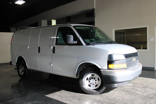 2018 CHEVROLET Express